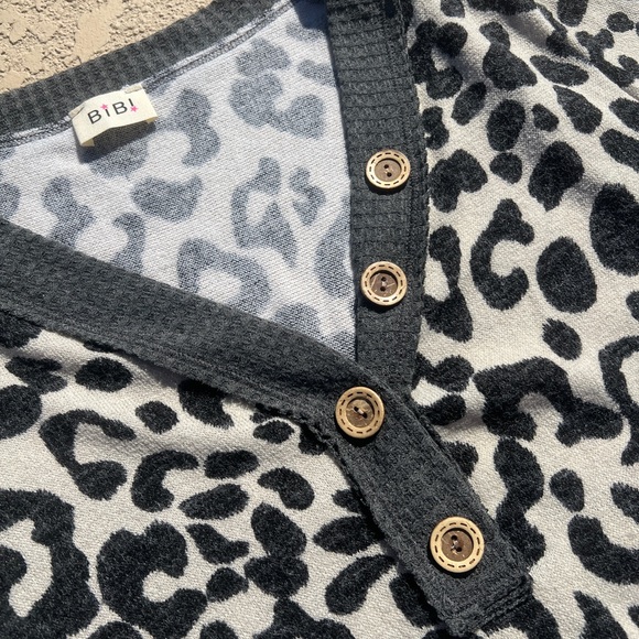 Leopard sweater - Picture 2 of 2